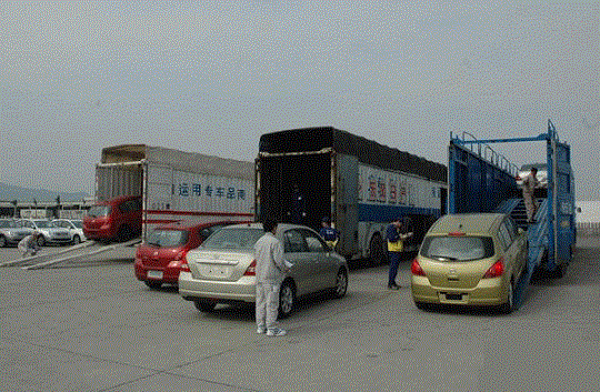 點到點 一對一式服務(wù)體系季度保額過千萬整車專送安全有保障.gif